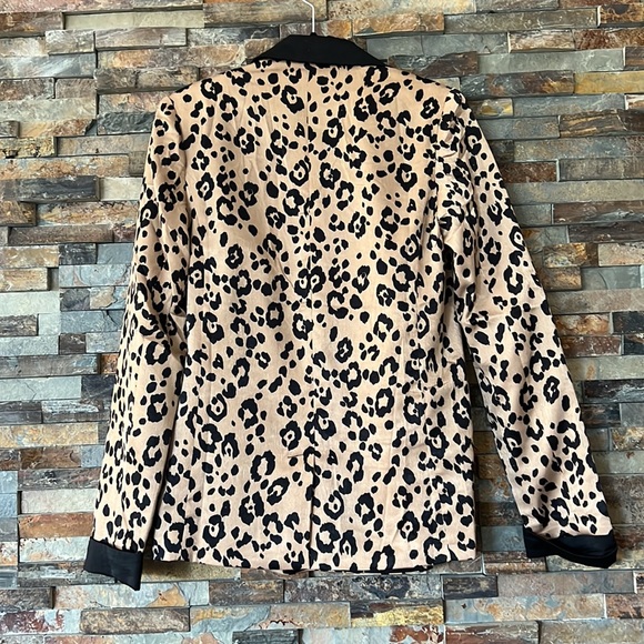 NWOT Lucca satin blazer 🧚🧚 - Picture 4 of 4